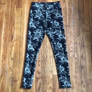 Black and green floral leggings!